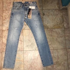 Size 24 high rise Levi’s